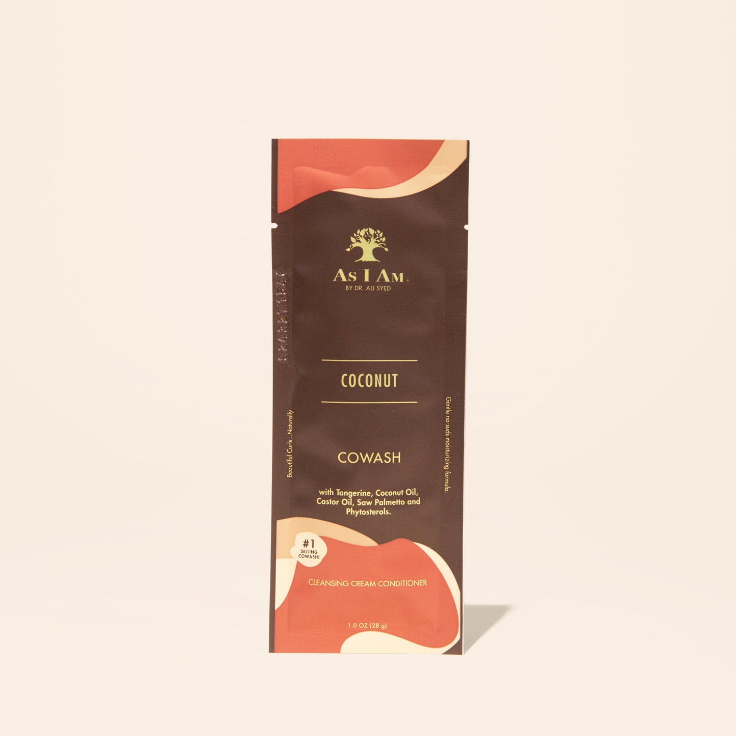 AS I AM Coconut CoWash im 1-Unzen-Beutel mit einer cremigen, buttrigen Textur reinigt und pflegt sanft in einem Schritt, entfernt Ablagerungen, spendet Feuchtigkeit und entwirrt strukturiertes Haar mit einem erfrischenden Kokosnussduft.