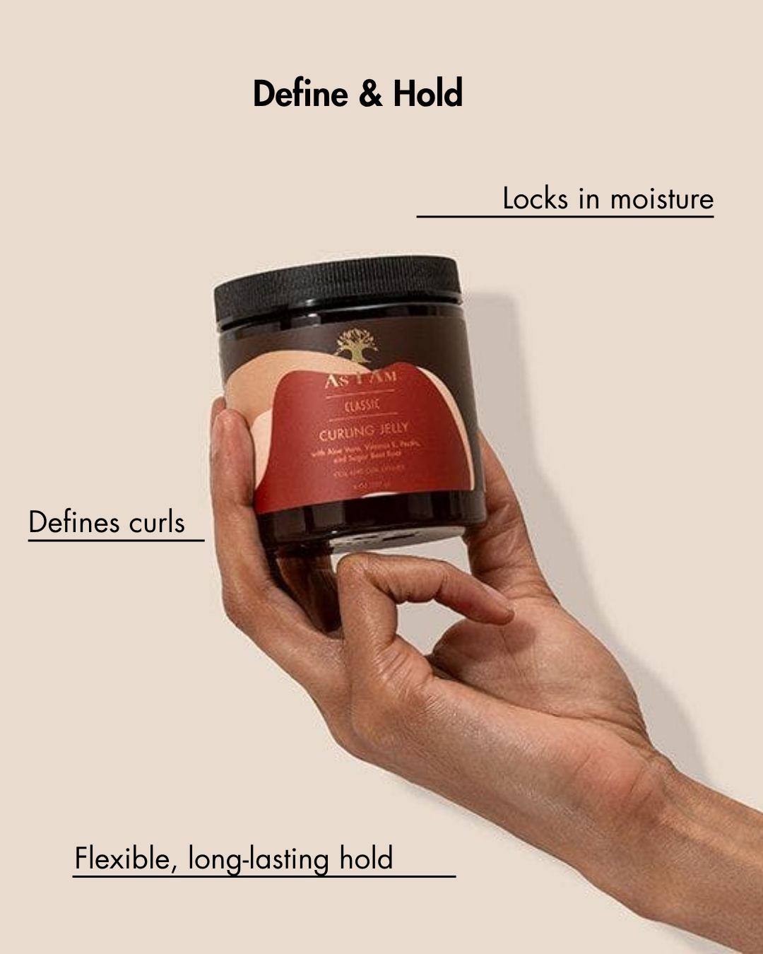 Hand, die ein Glas mit einem Haarprodukt hält, mit Text, der seine Eigenschaften beschreibt, auf einem beigen Hintergrund