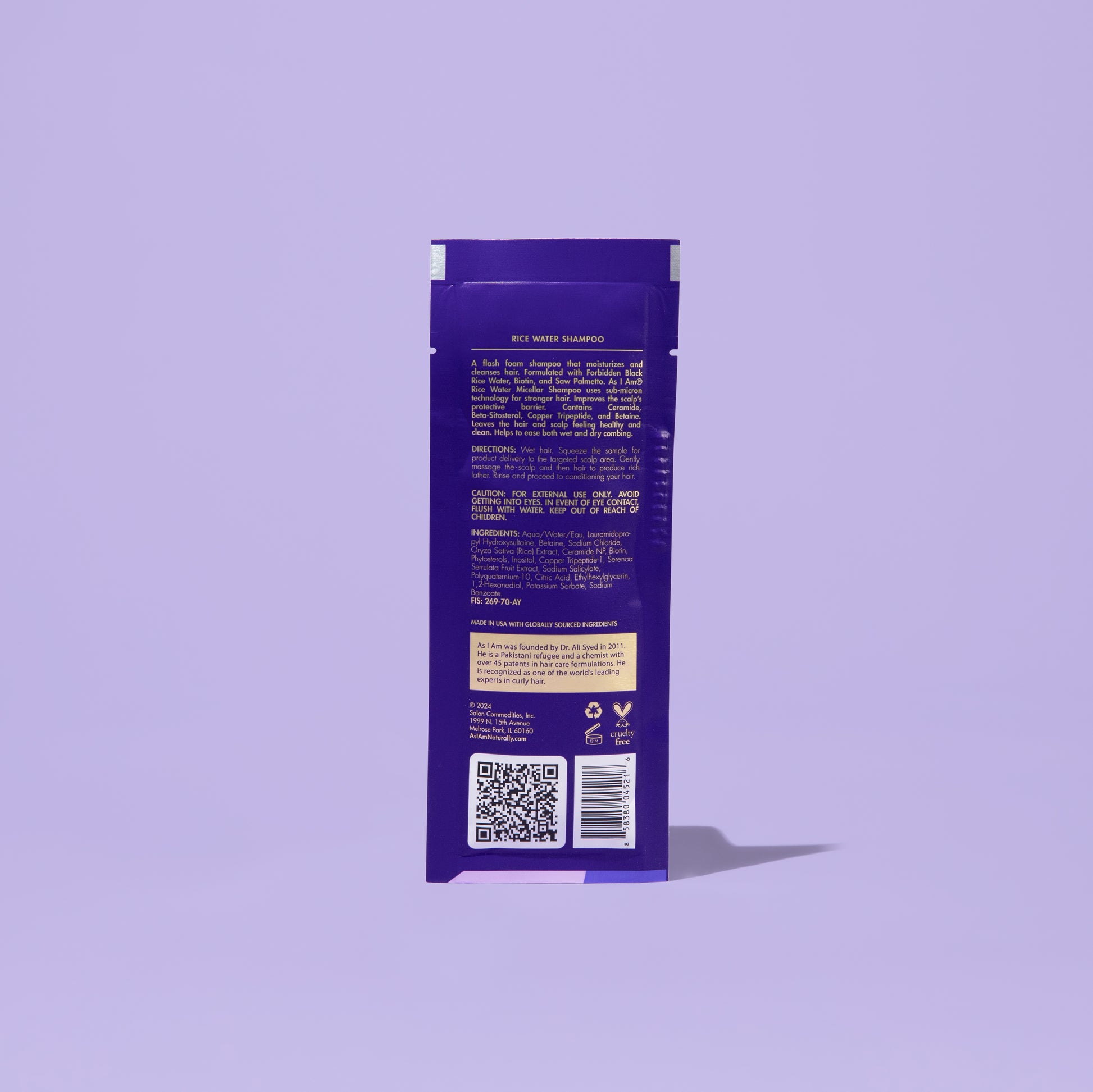 Das AS I AM Reiswasser-Shampoo im 1 oz-Beutel mit seiner seidigen, perlmuttartigen, flüssigen Textur reinigt Kopfhaut und Haar sanft und fördert gleichzeitig das Haarwachstum, beugt Haarausfall vor und reduziert Haarbruch für stärkere, gesündere Strähnen.